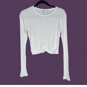 Hollister Women's Feminine Ribbed Long-Sleeve Crop Top with a Twisted Front